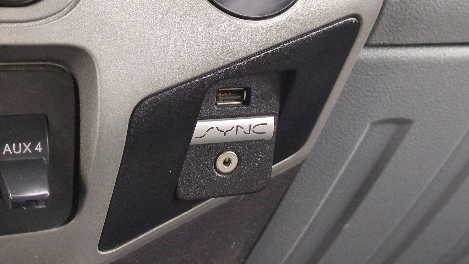 Thumbnail: 2016 Ford F-250 - 34