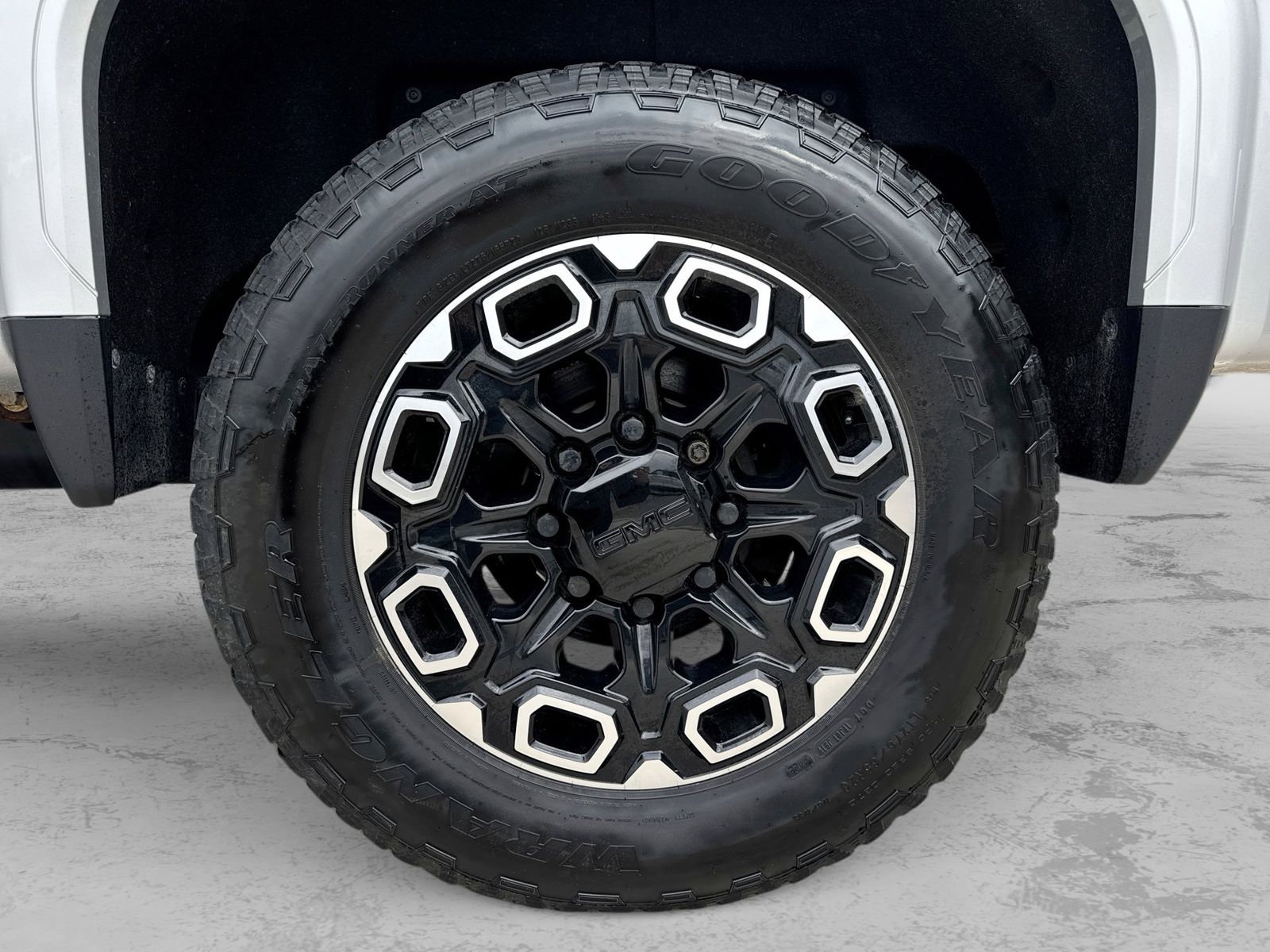 Thumbnail: 2023 GMC Sierra 2500 - 14