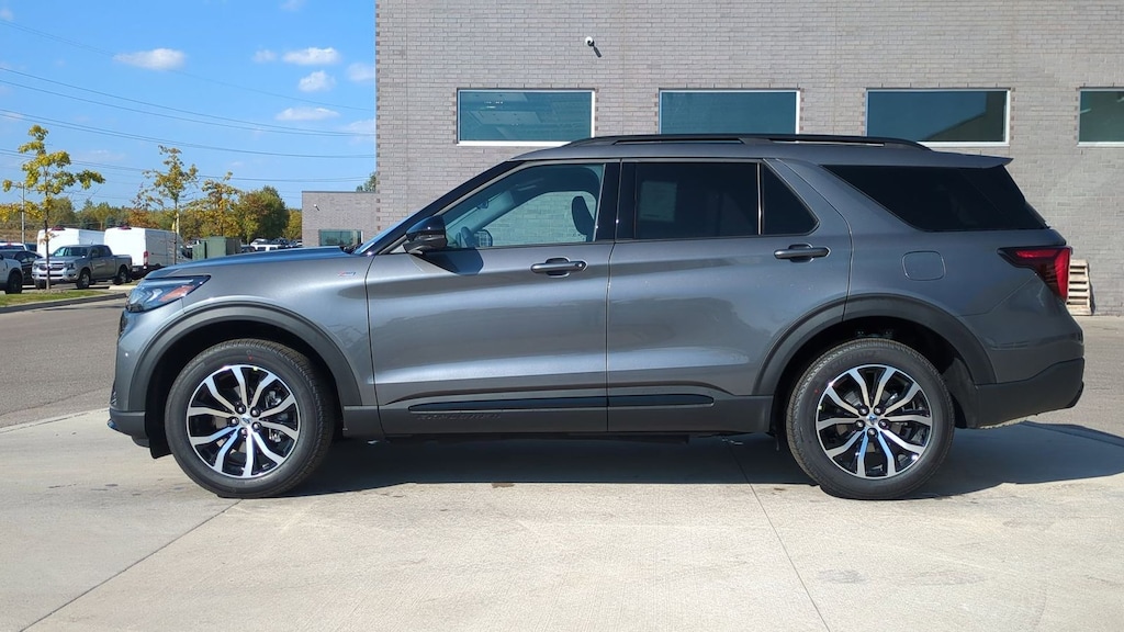 New 2025 Ford Explorer ST-Line SUV