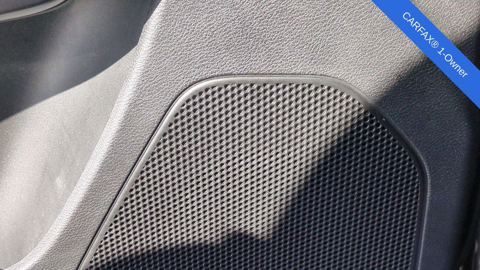 Thumbnail: 2020 Jeep Cherokee - 33