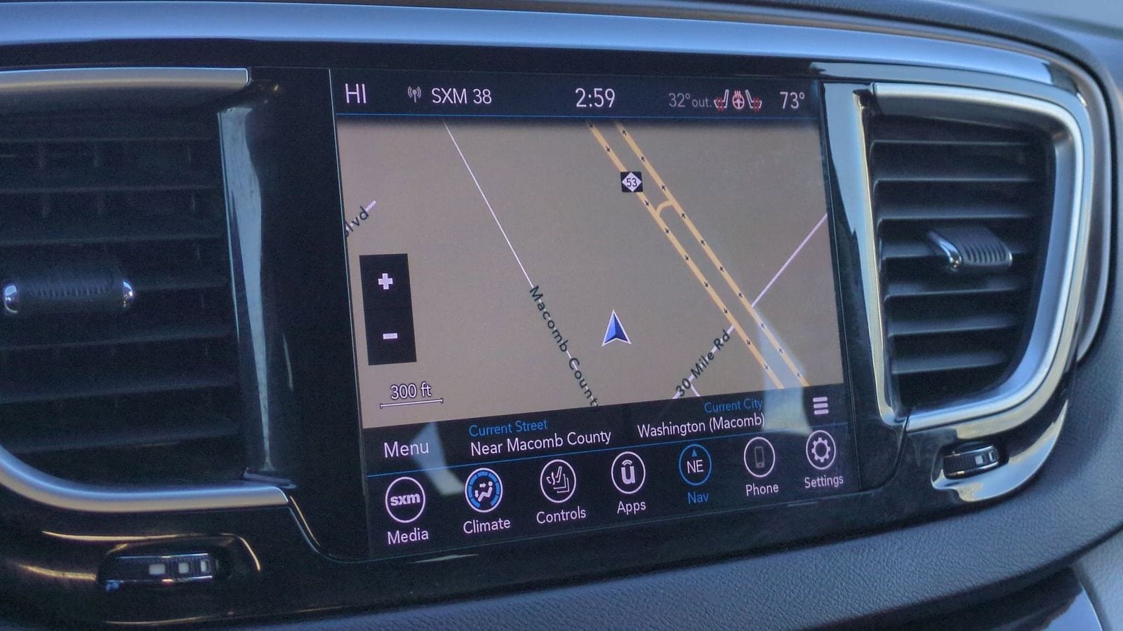 Thumbnail: 2018 Chrysler Pacifica - 31