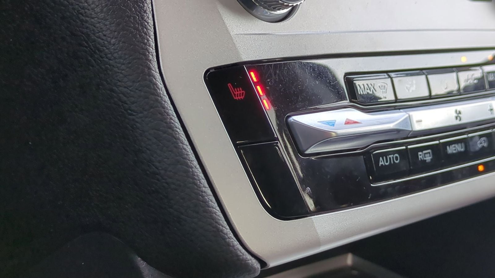 Thumbnail: 2023 Ford Explorer - 34