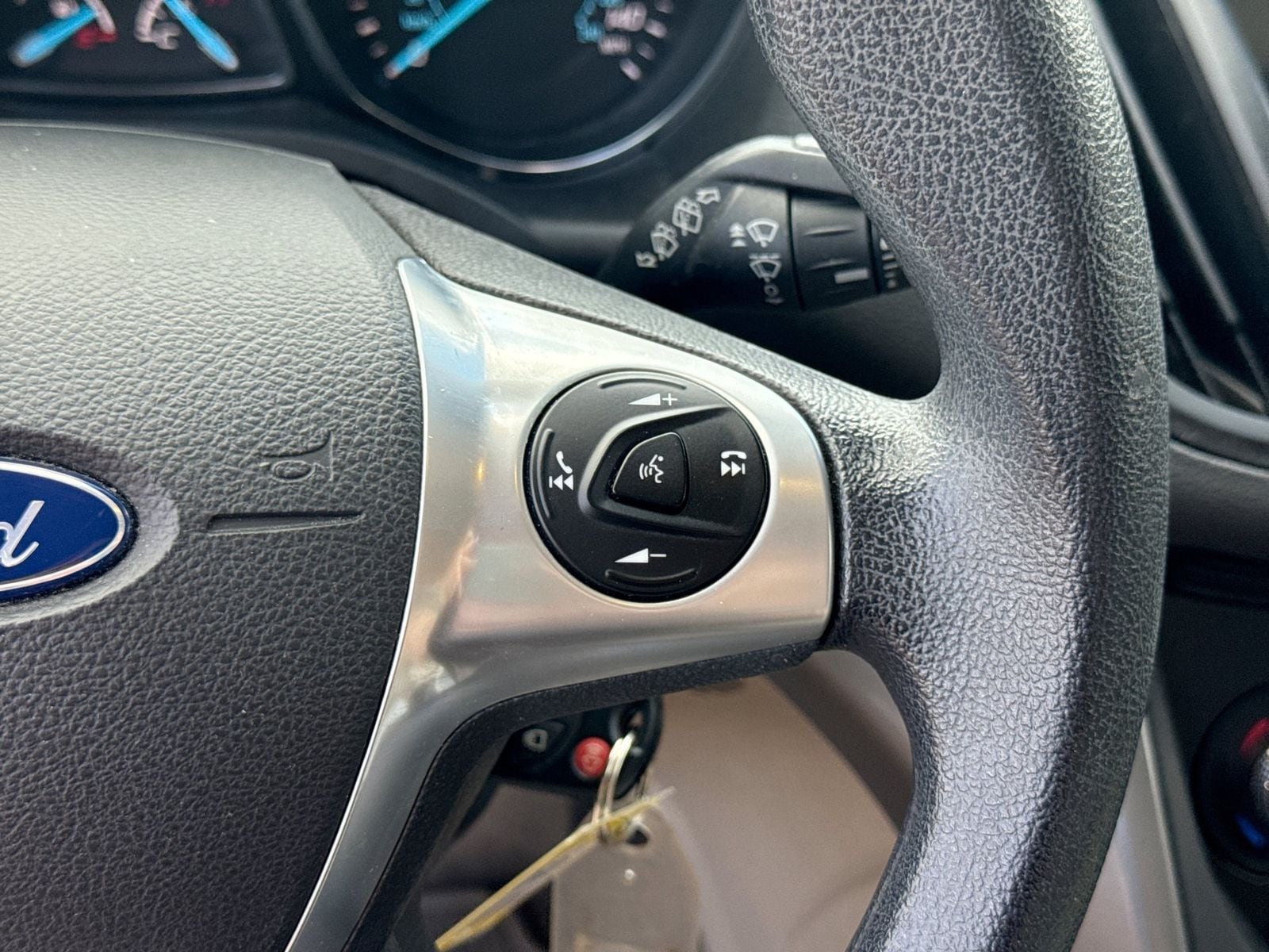 Thumbnail: 2015 Ford Escape - 18