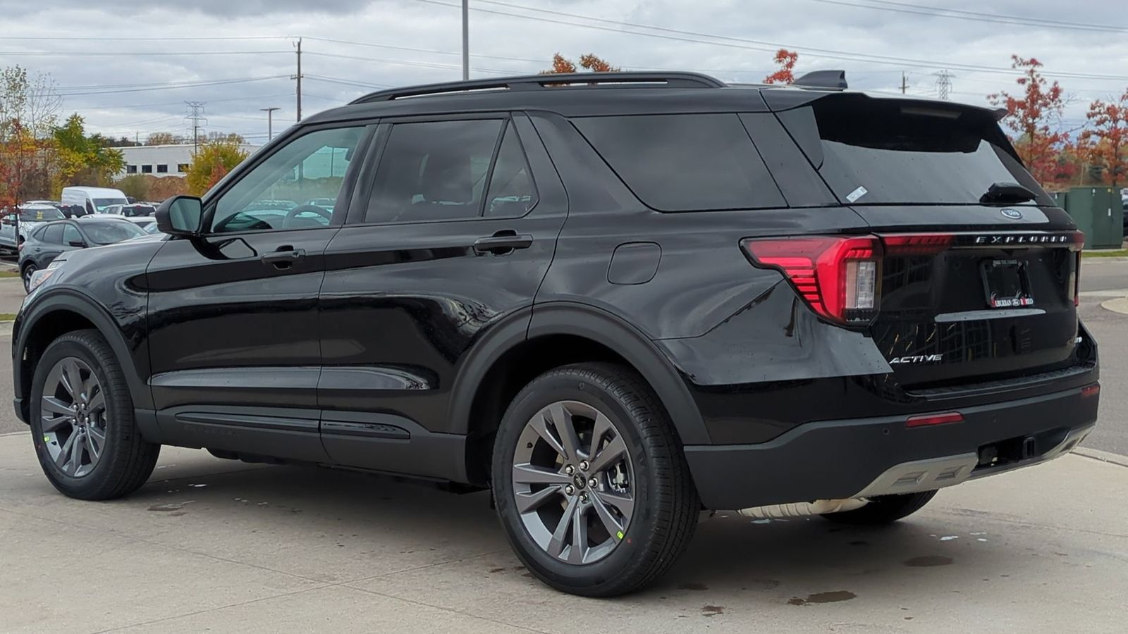 2026 Ford Explorer photo 3