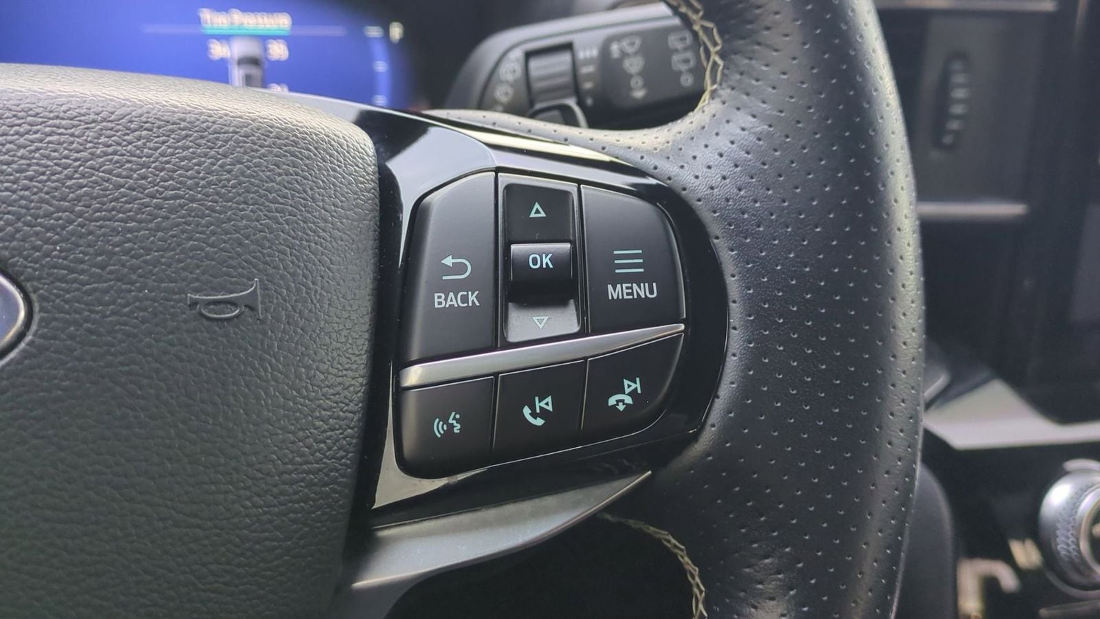 Thumbnail: 2022 Ford Explorer - 28