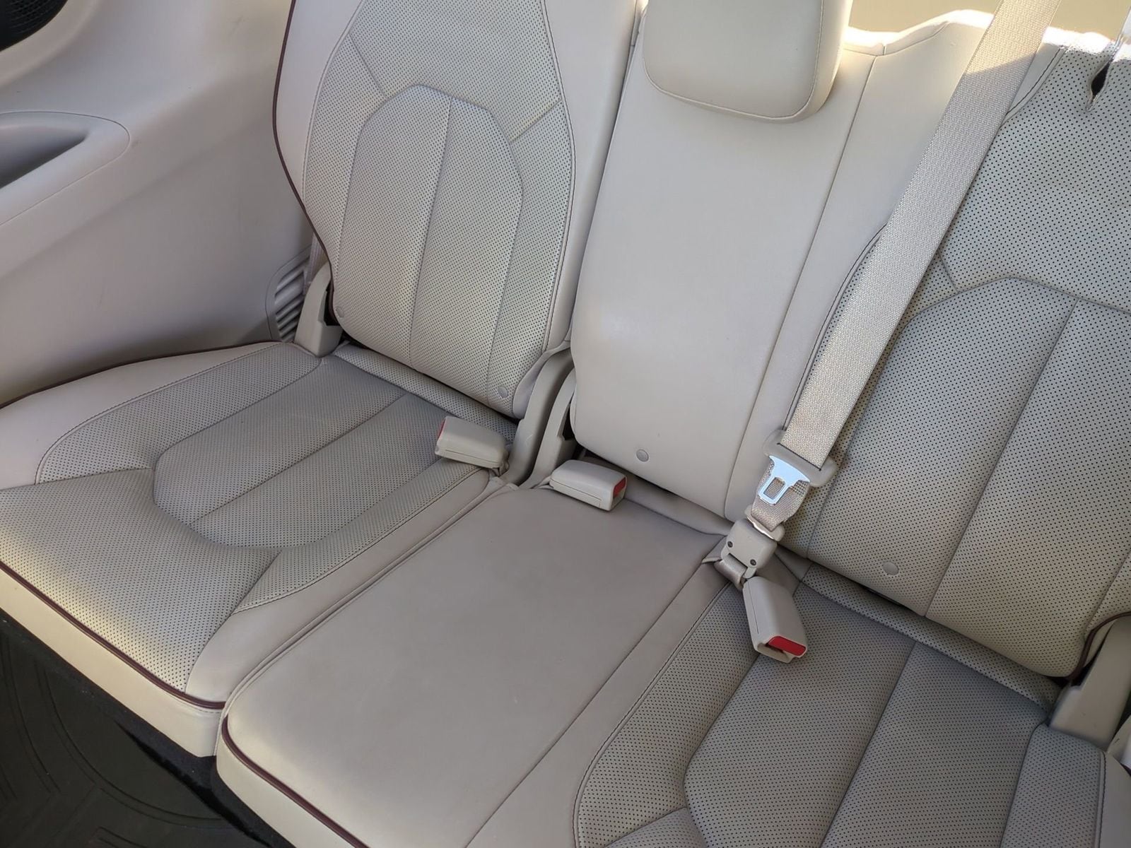 Thumbnail: 2017 Chrysler Pacifica - 28