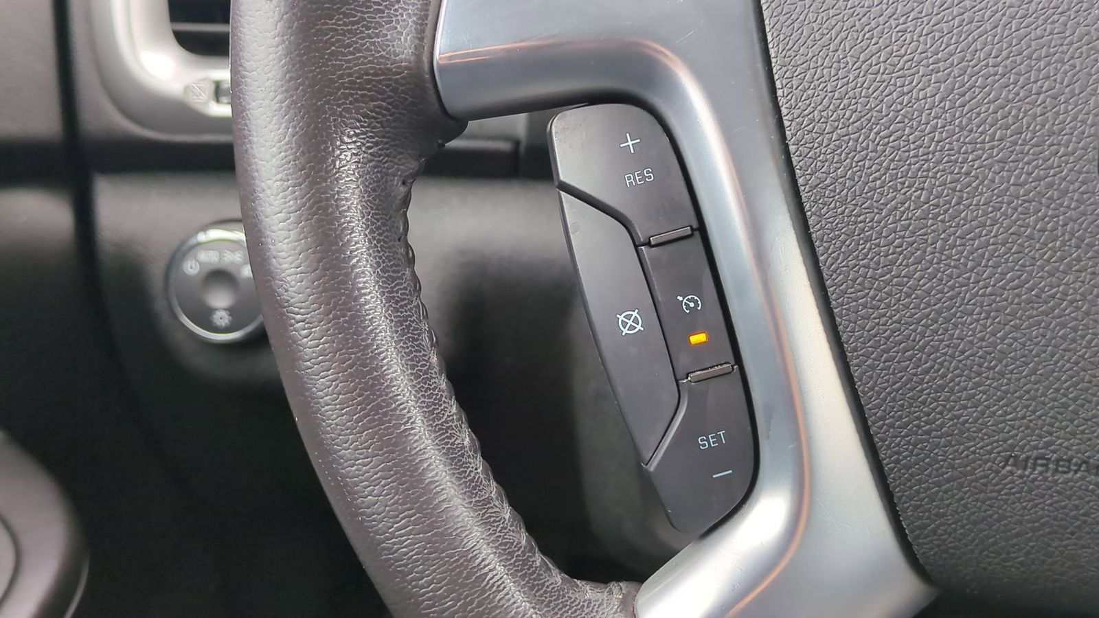 Thumbnail: 2015 GMC Acadia - 27