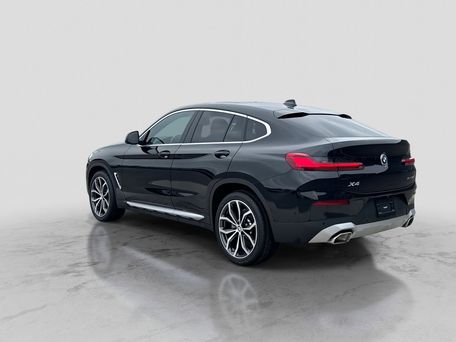 Thumbnail: 2022 BMW X4 - 4