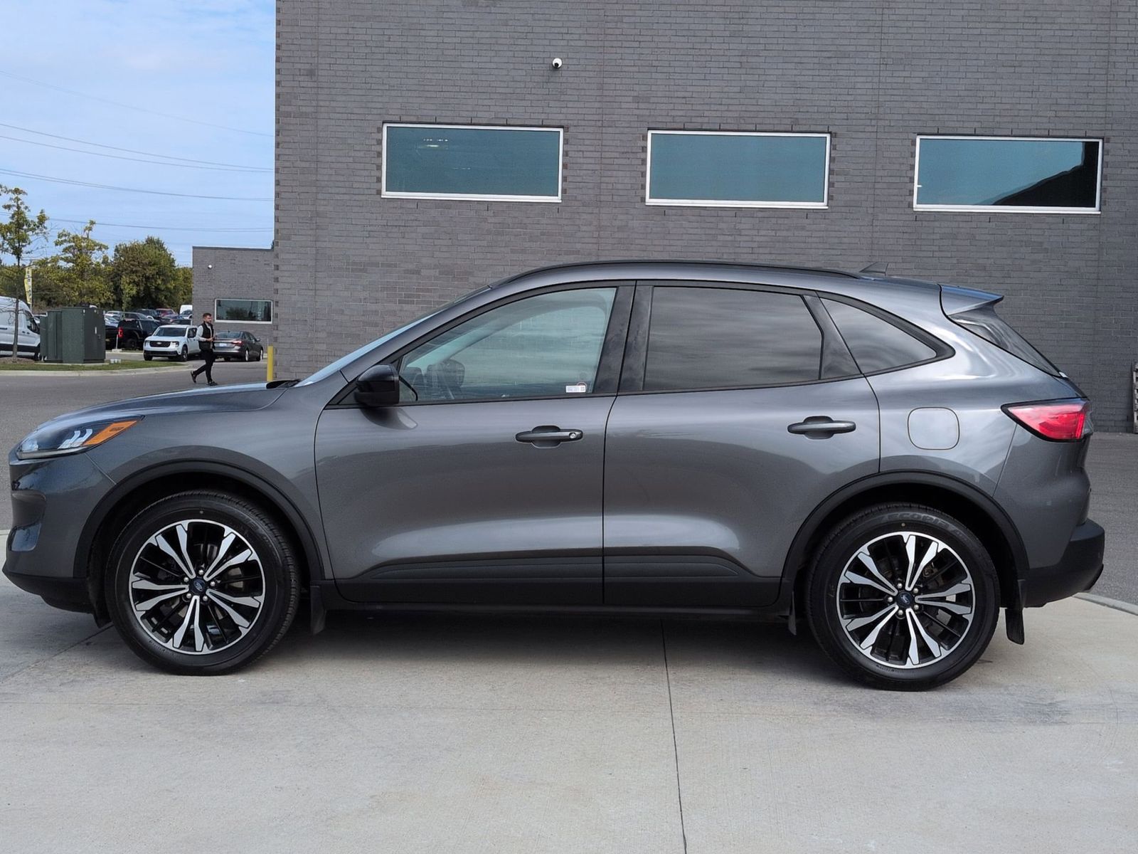 2021 Ford Escape SEL photo 3
