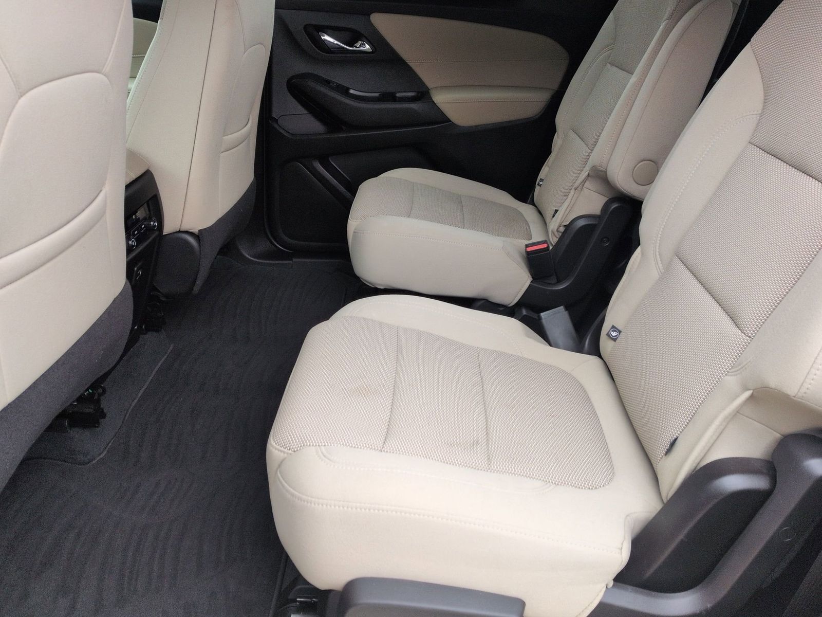 Thumbnail: 2022 Chevrolet Traverse - 22