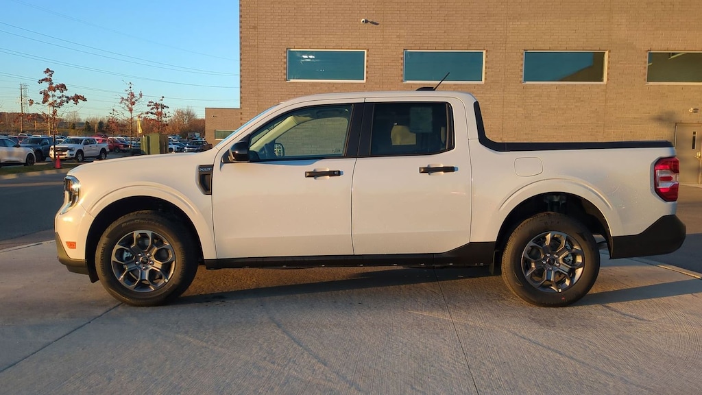 New 2025 Ford Maverick XLT Truck