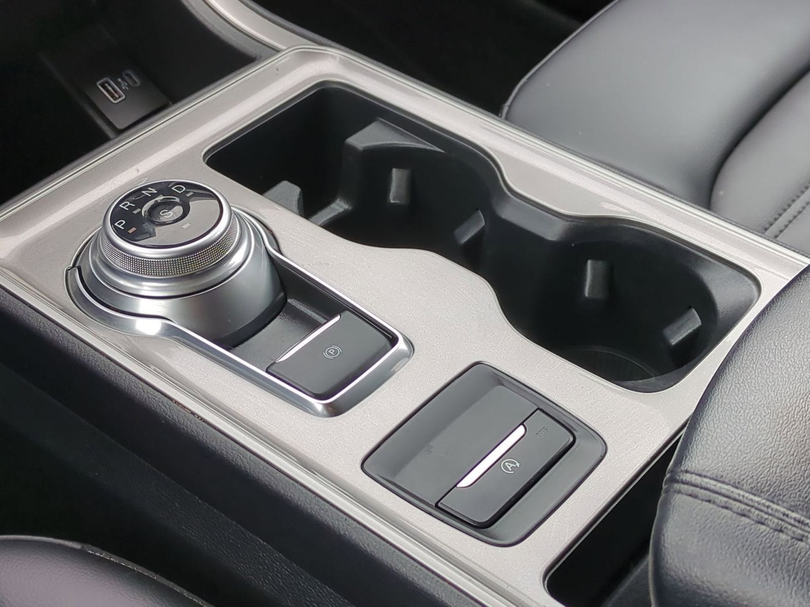2024 Ford Edge SEL 34