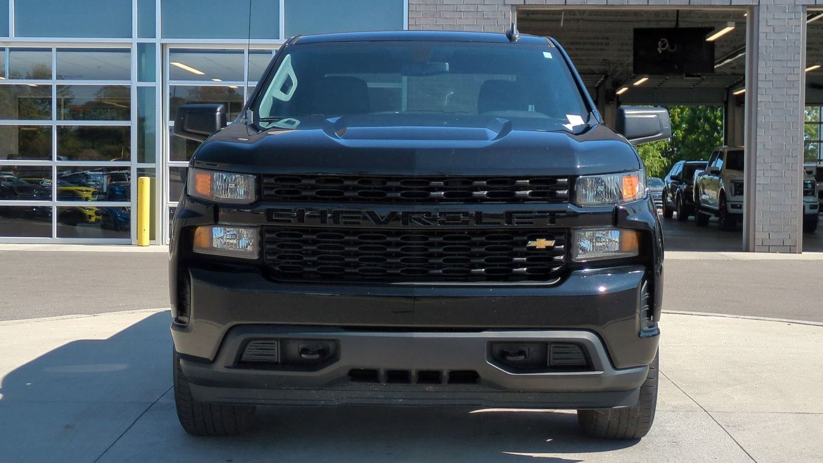 Thumbnail: 2020 Chevrolet Silverado 1500 - 10