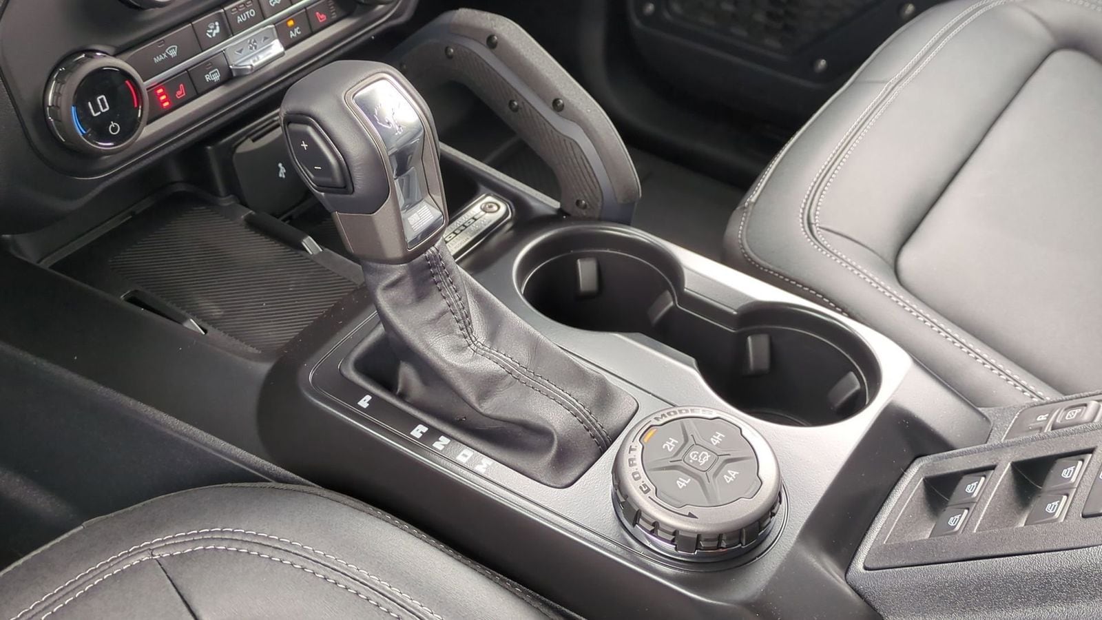 Thumbnail: 2025 Ford Bronco - 32