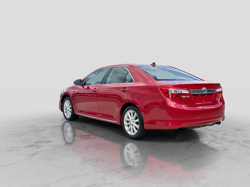 Used 2012 Toyota Camry Hybrid XLE Sedan