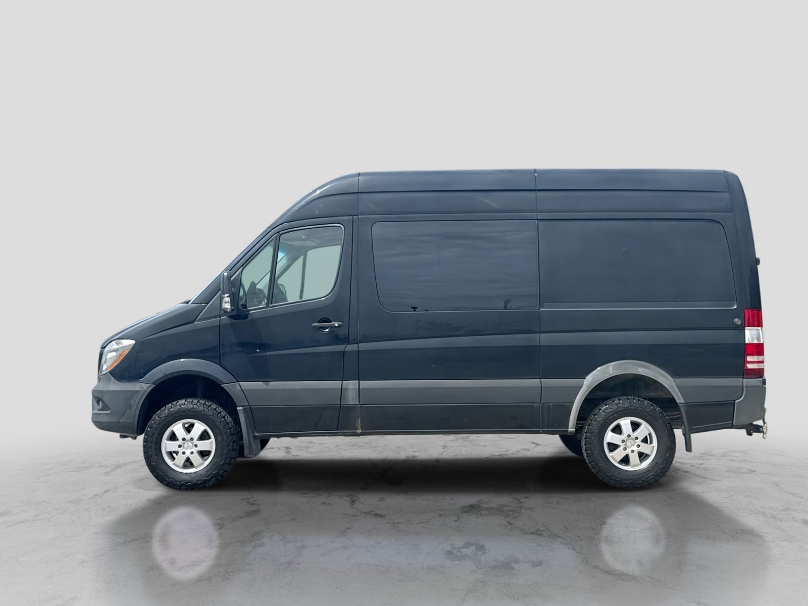 Thumbnail: 2017 Mercedes-Benz Sprinter - 3