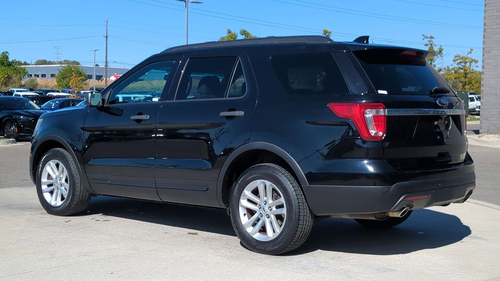 Thumbnail: 2017 Ford Explorer - 5