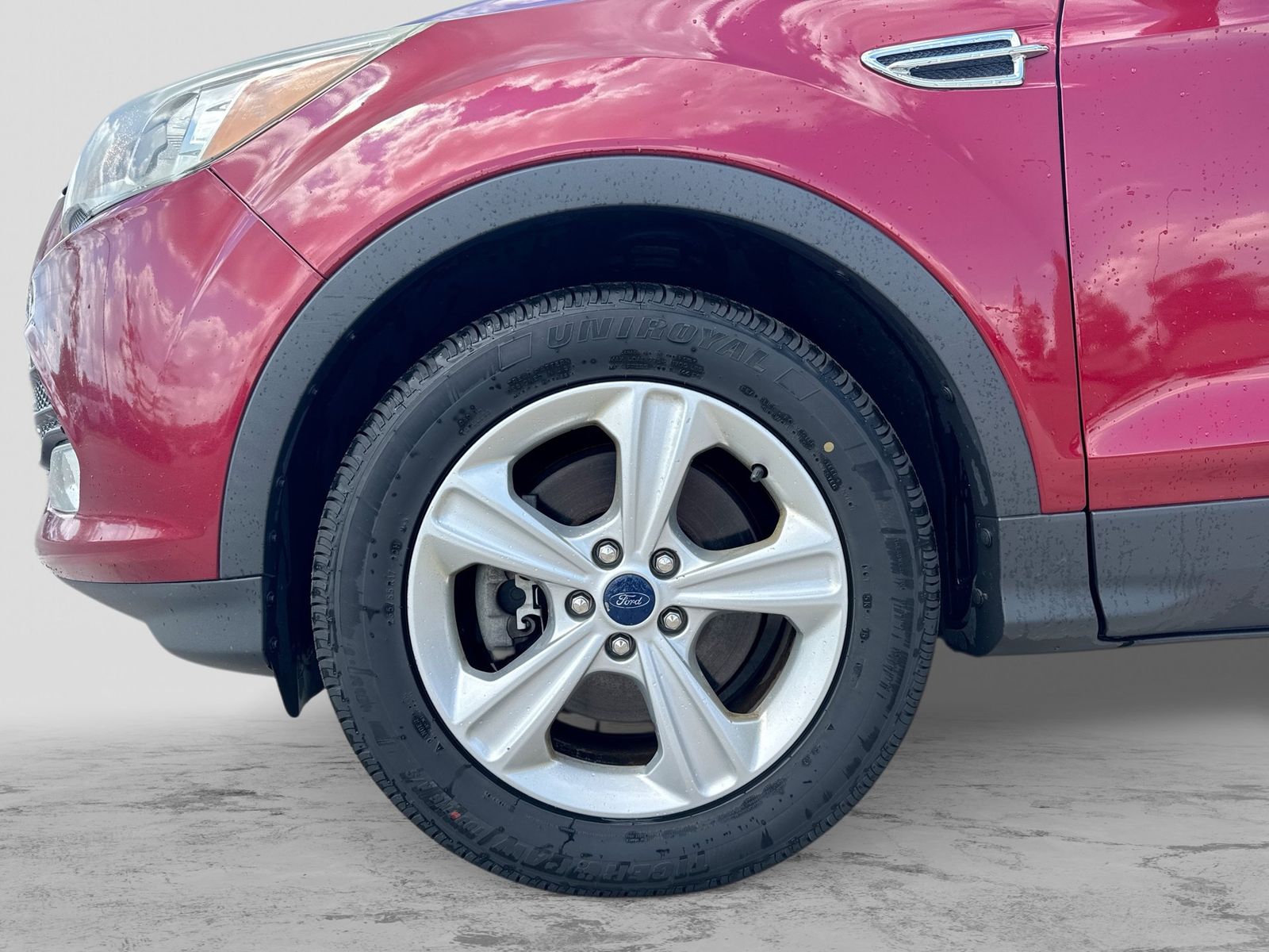 Thumbnail: 2015 Ford Escape - 14