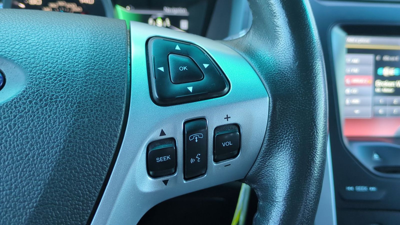 Thumbnail: 2015 Ford Explorer - 30