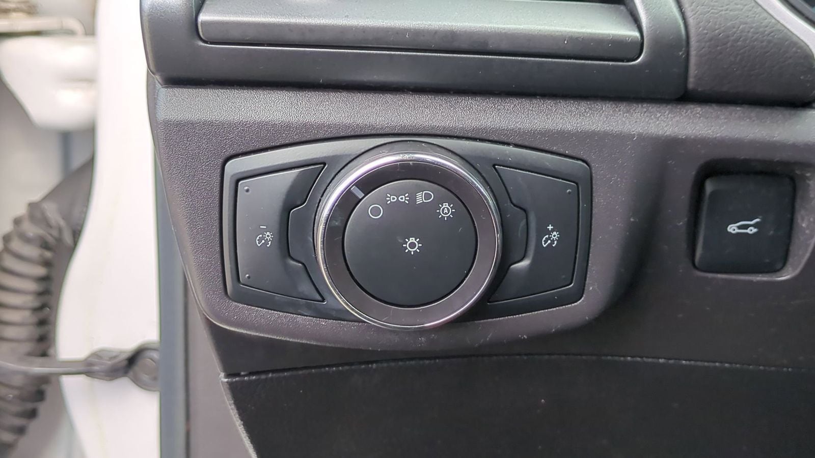 Thumbnail: 2014 Ford Fusion - 16