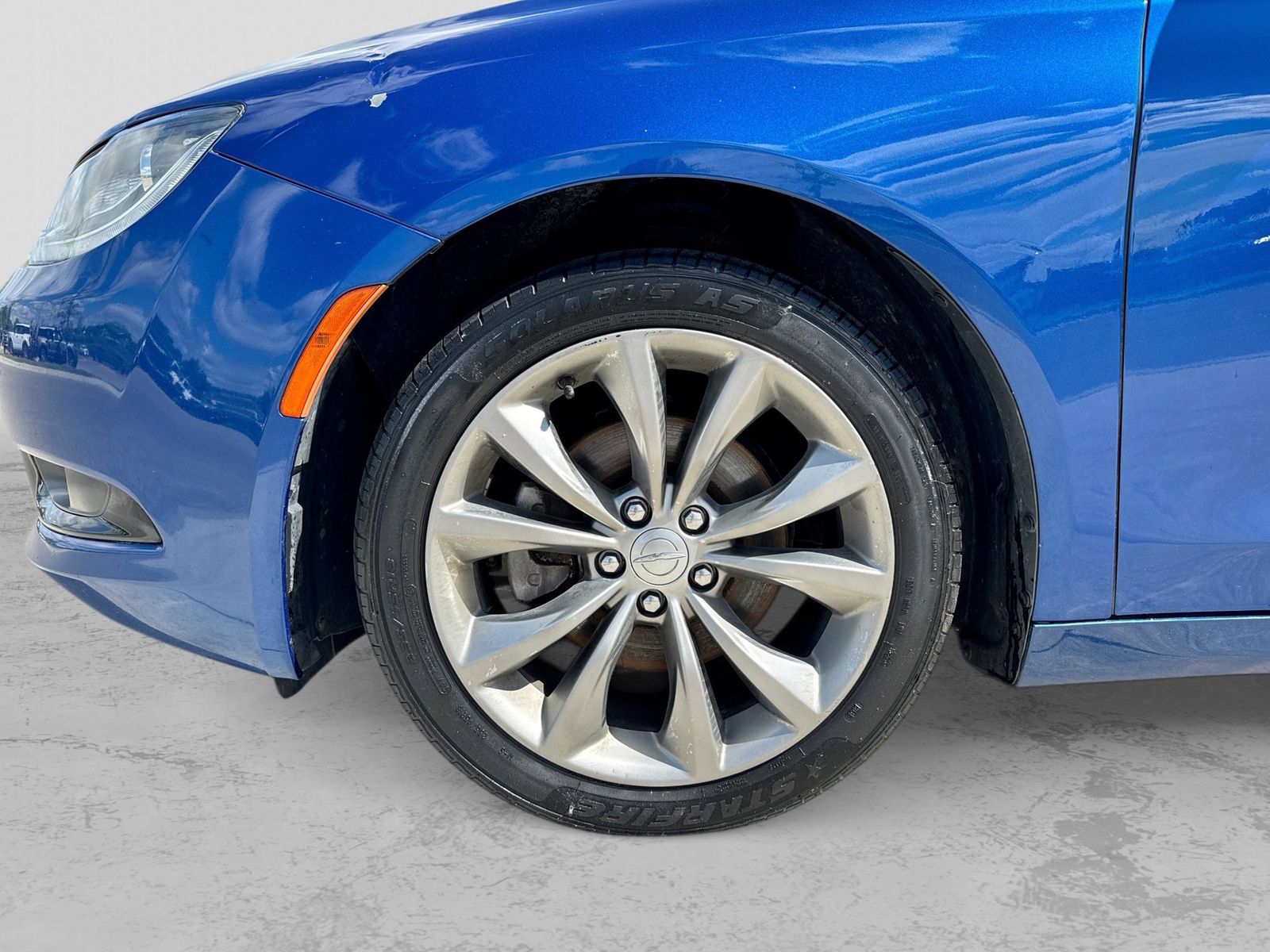 Thumbnail: 2016 Chrysler 200 - 15