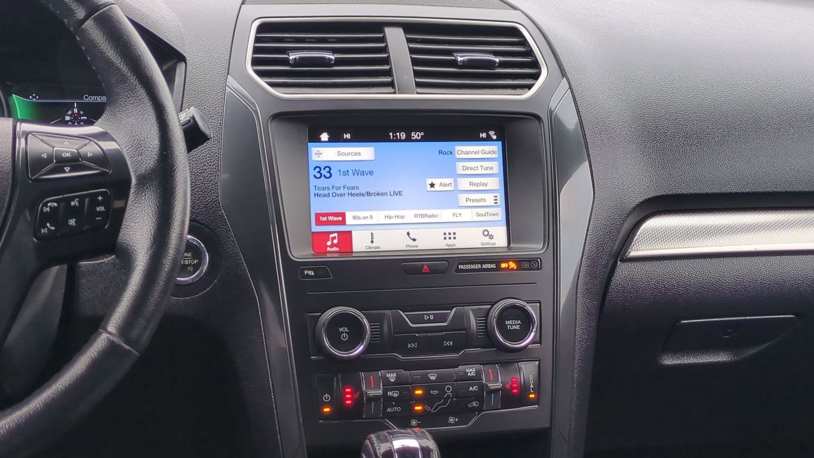 Thumbnail: 2018 Ford Explorer - 29