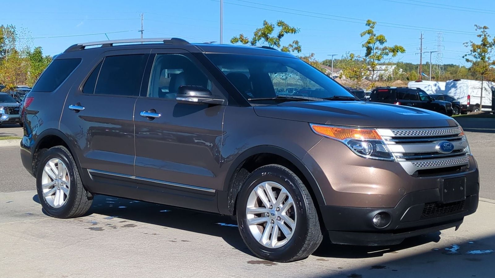 Thumbnail: 2015 Ford Explorer - 8