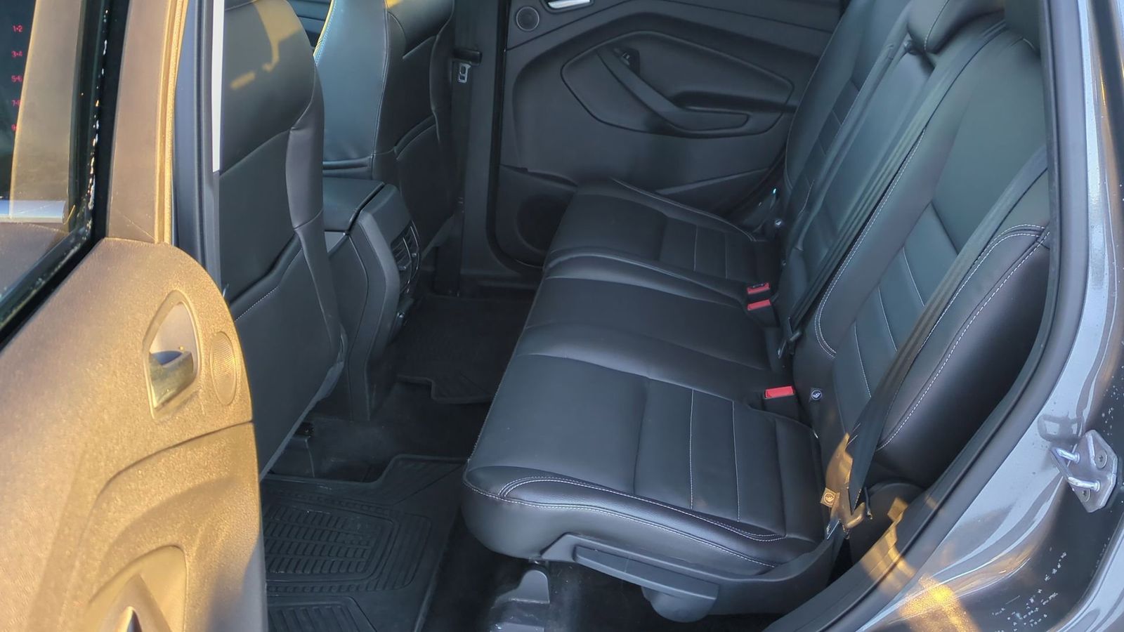 Thumbnail: 2014 Ford Escape - 22