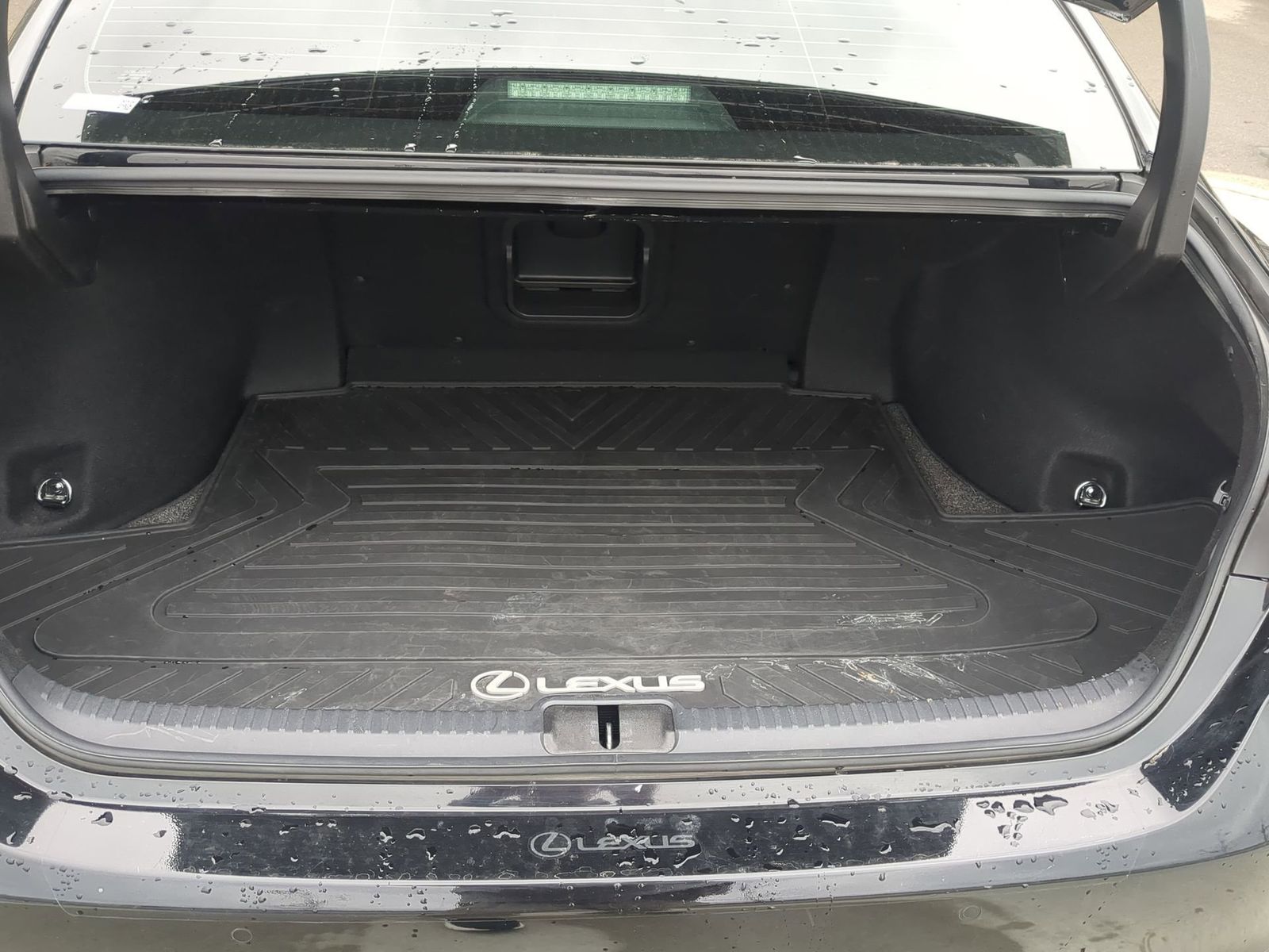 Thumbnail: 2021 Lexus ES - 39