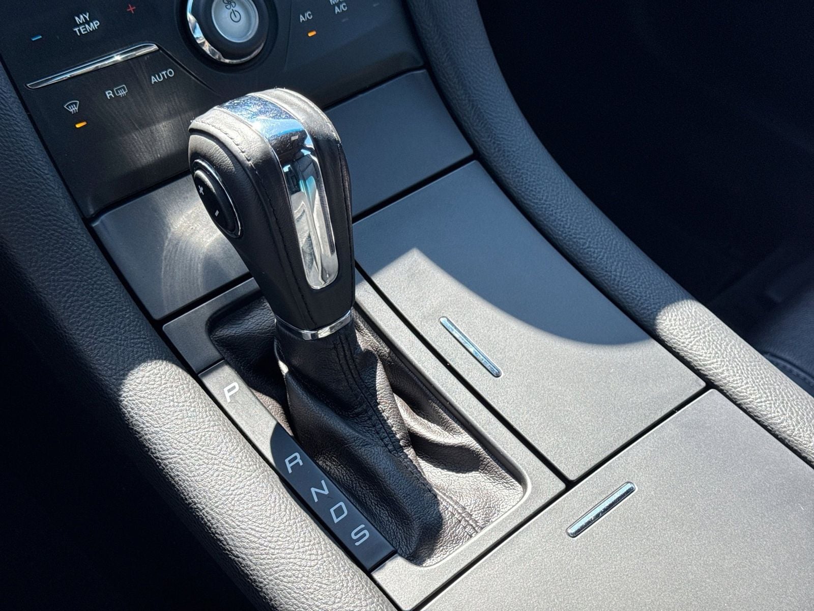 Thumbnail: 2015 Ford Taurus - 35