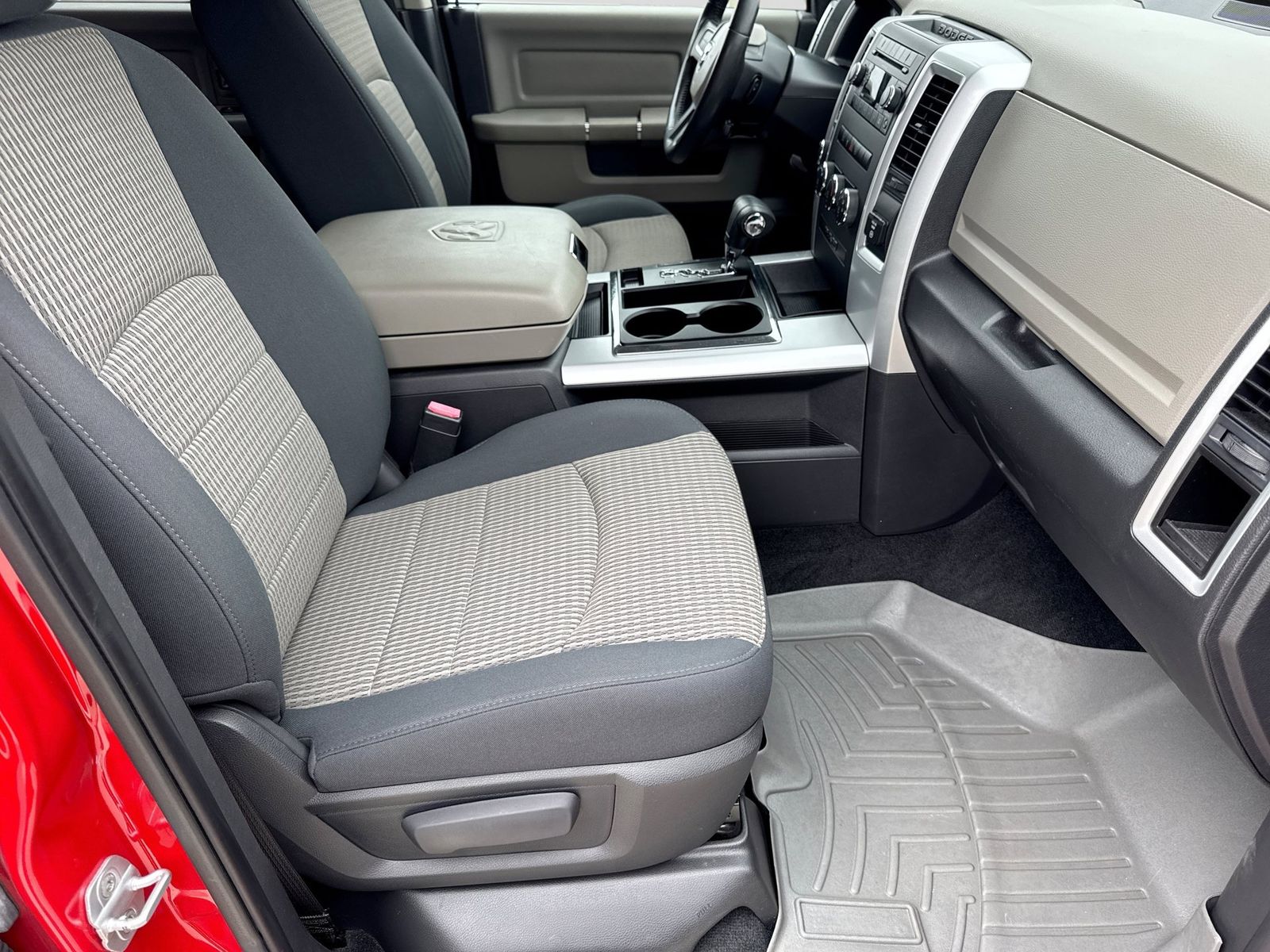 Thumbnail: 2011 RAM 1500 - 27
