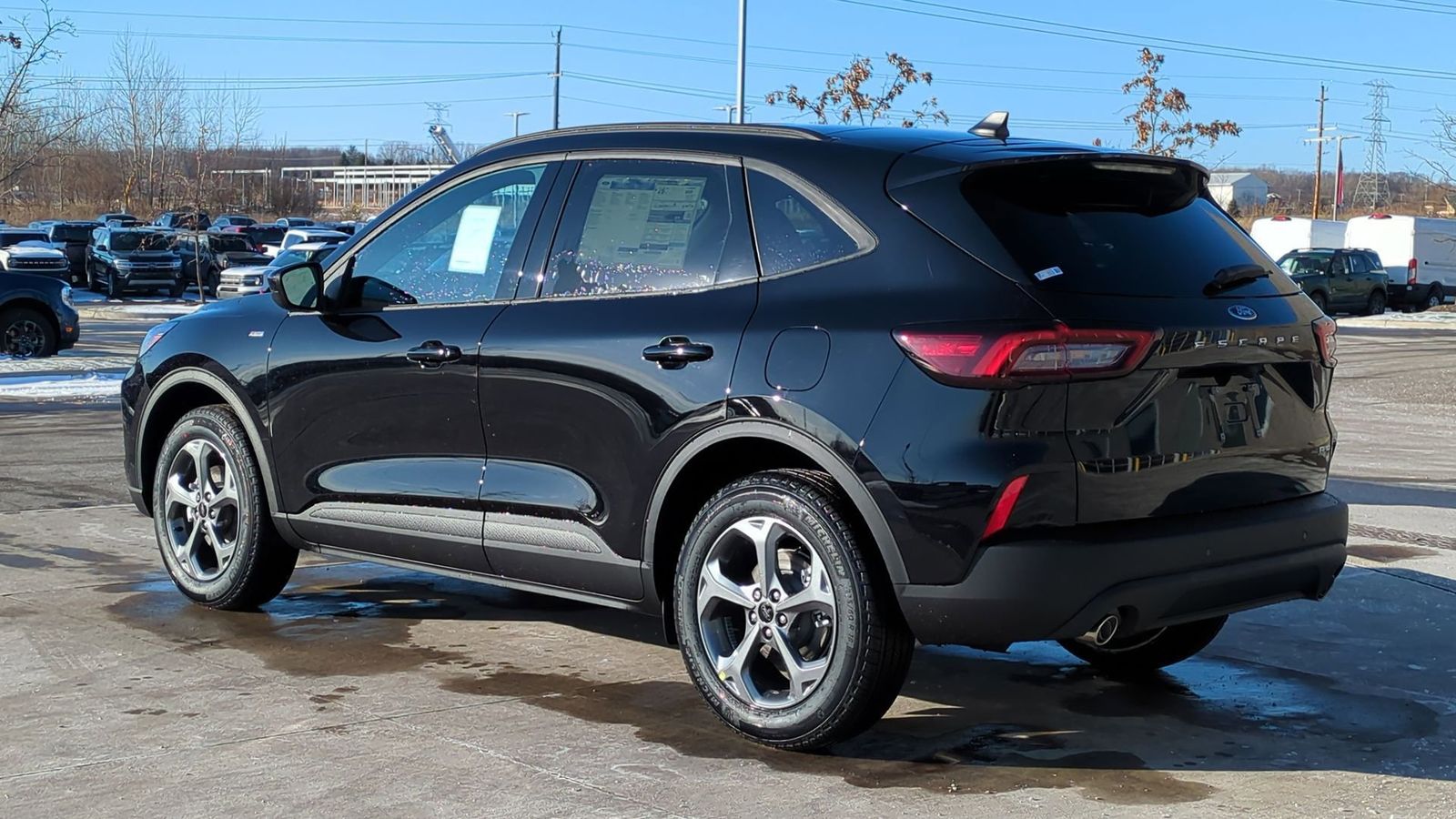 2025 Ford Escape Hybrid ST-Line Select photo 3