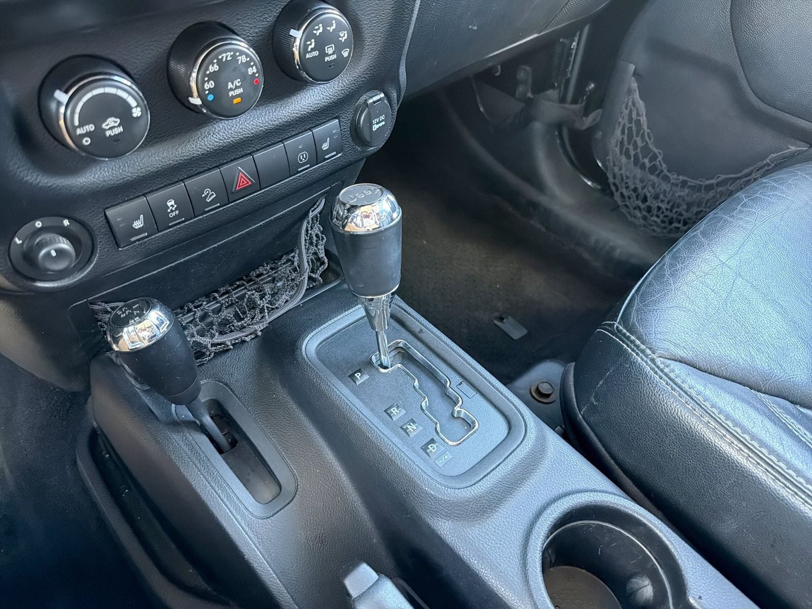 Thumbnail: 2013 Jeep Wrangler - 30