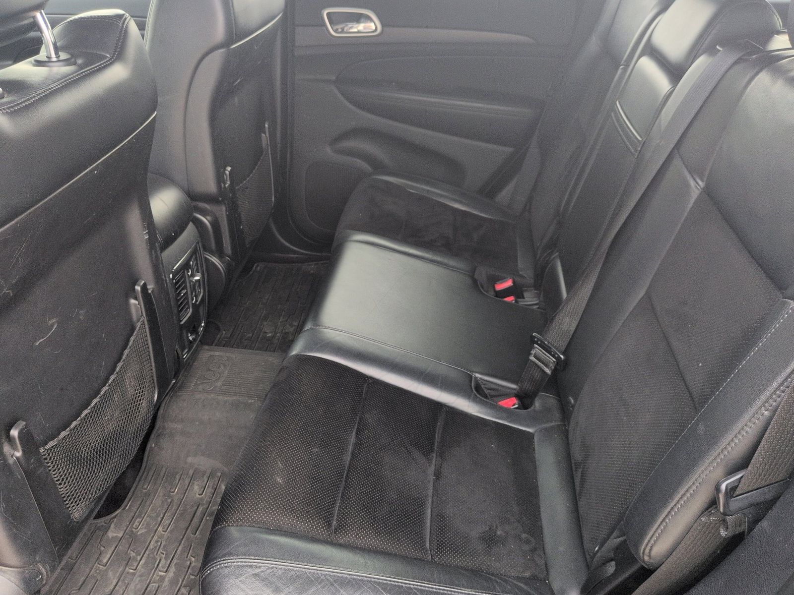 Thumbnail: 2015 Jeep Grand Cherokee - 25