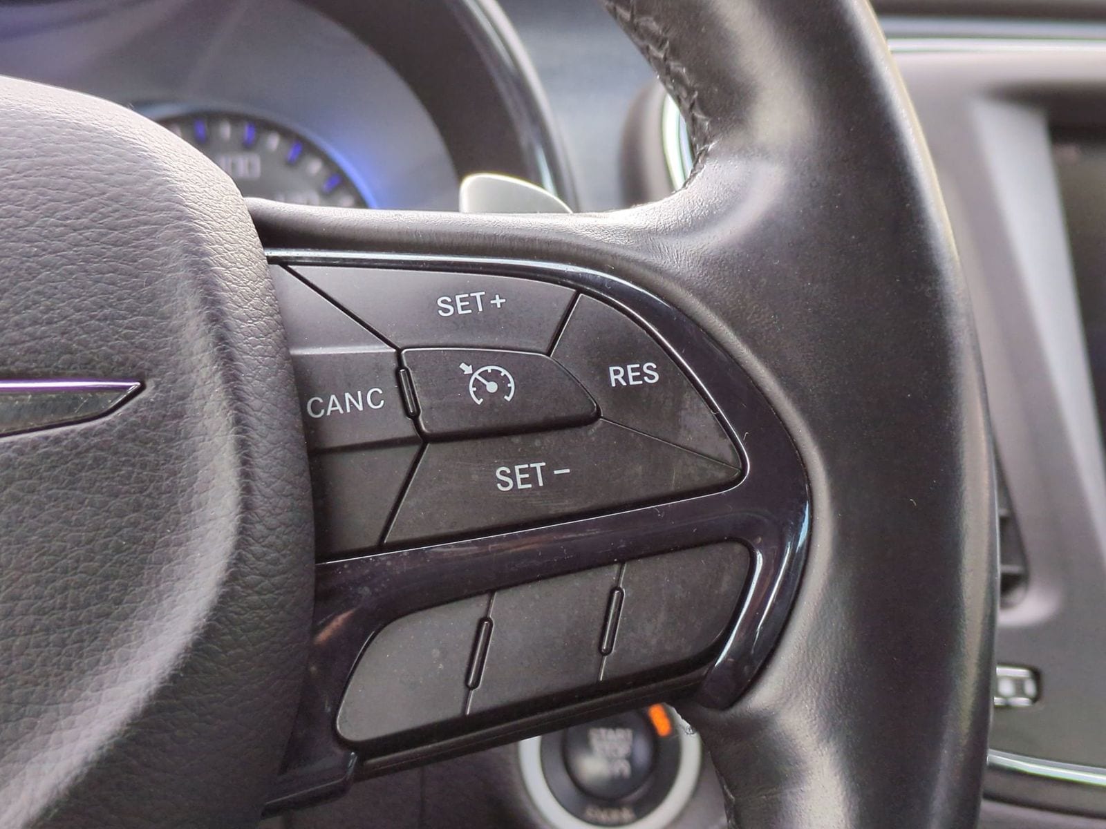 Thumbnail: 2015 Chrysler 200 - 29