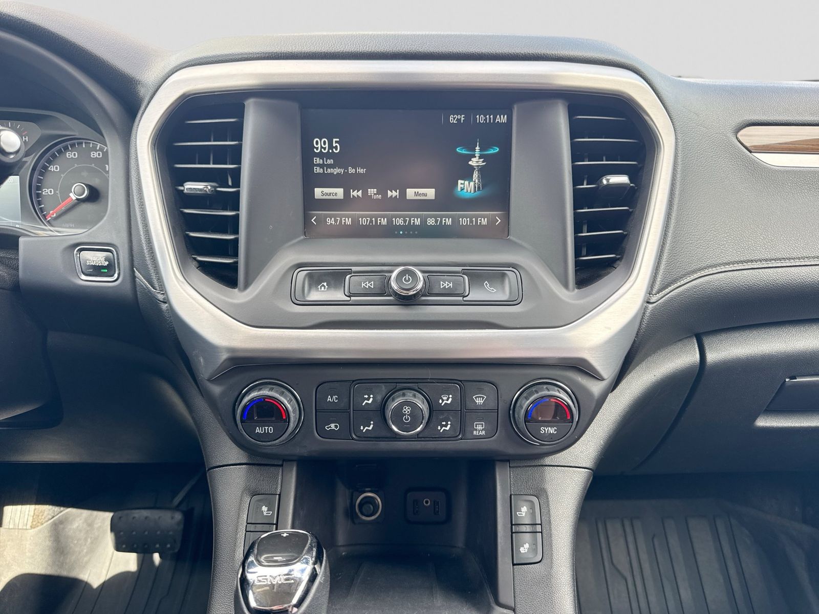 Thumbnail: 2017 GMC Acadia - 29