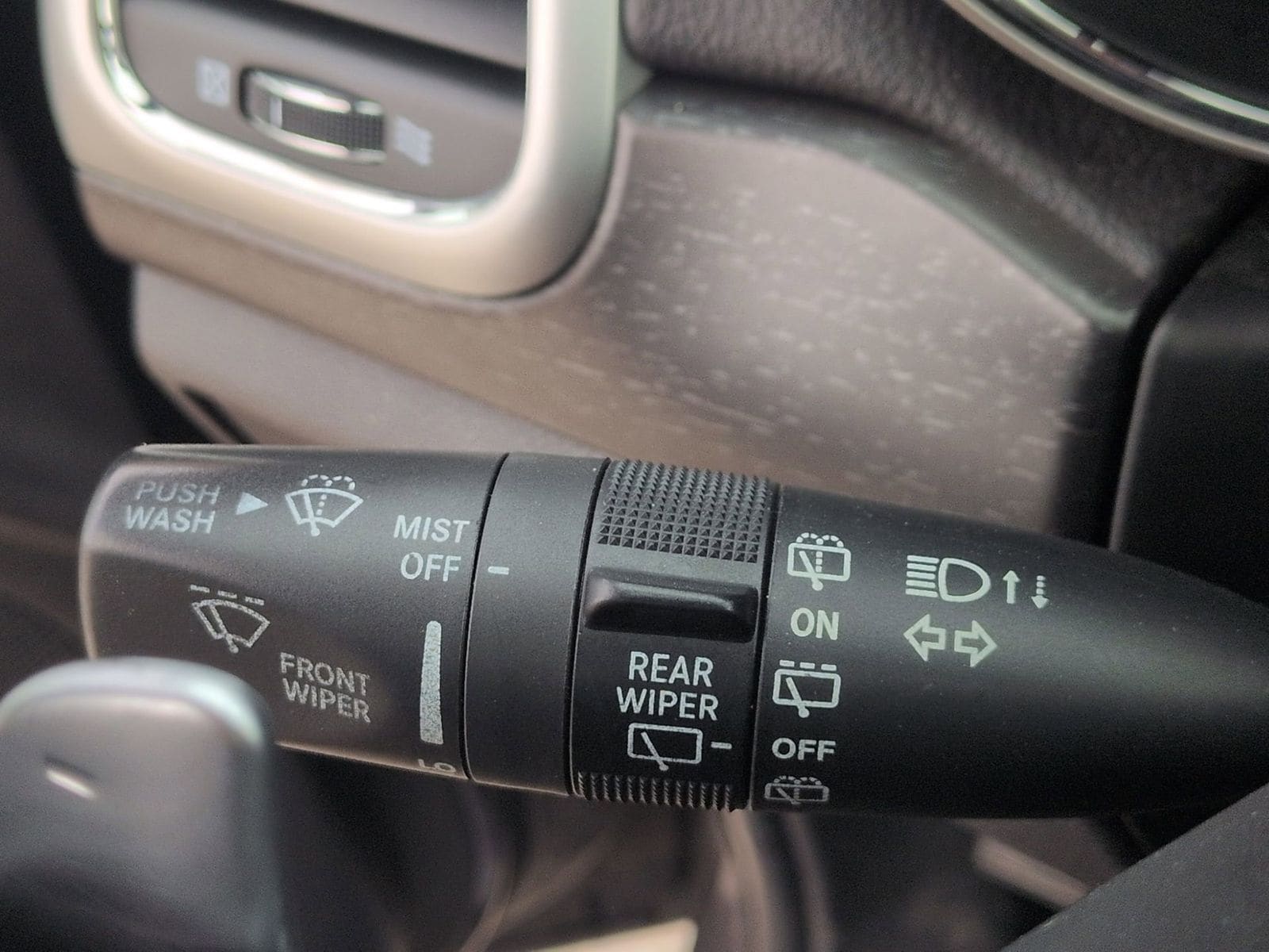 Thumbnail: 2015 Jeep Grand Cherokee - 34