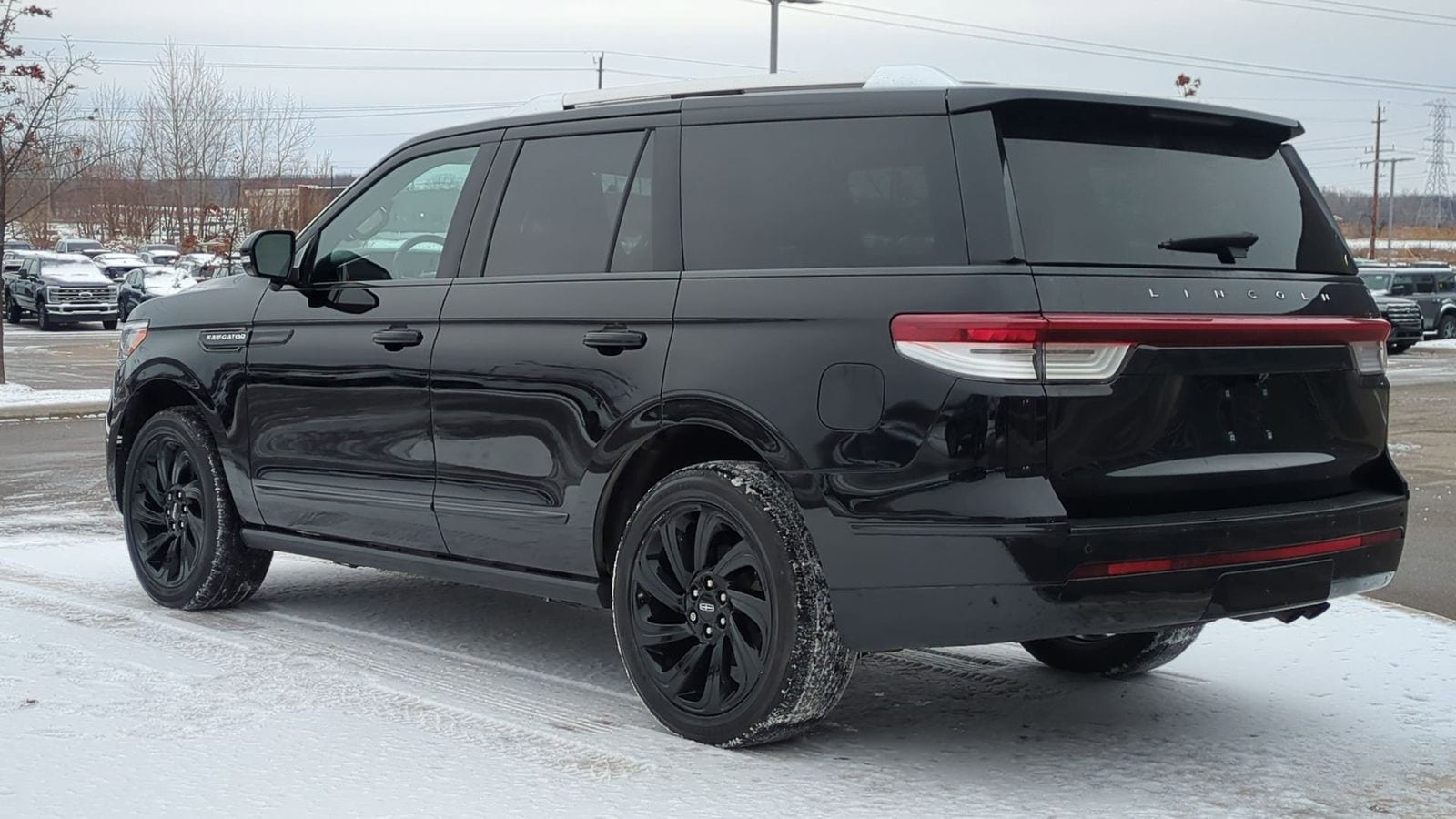 Thumbnail: 2023 Lincoln Navigator - 3