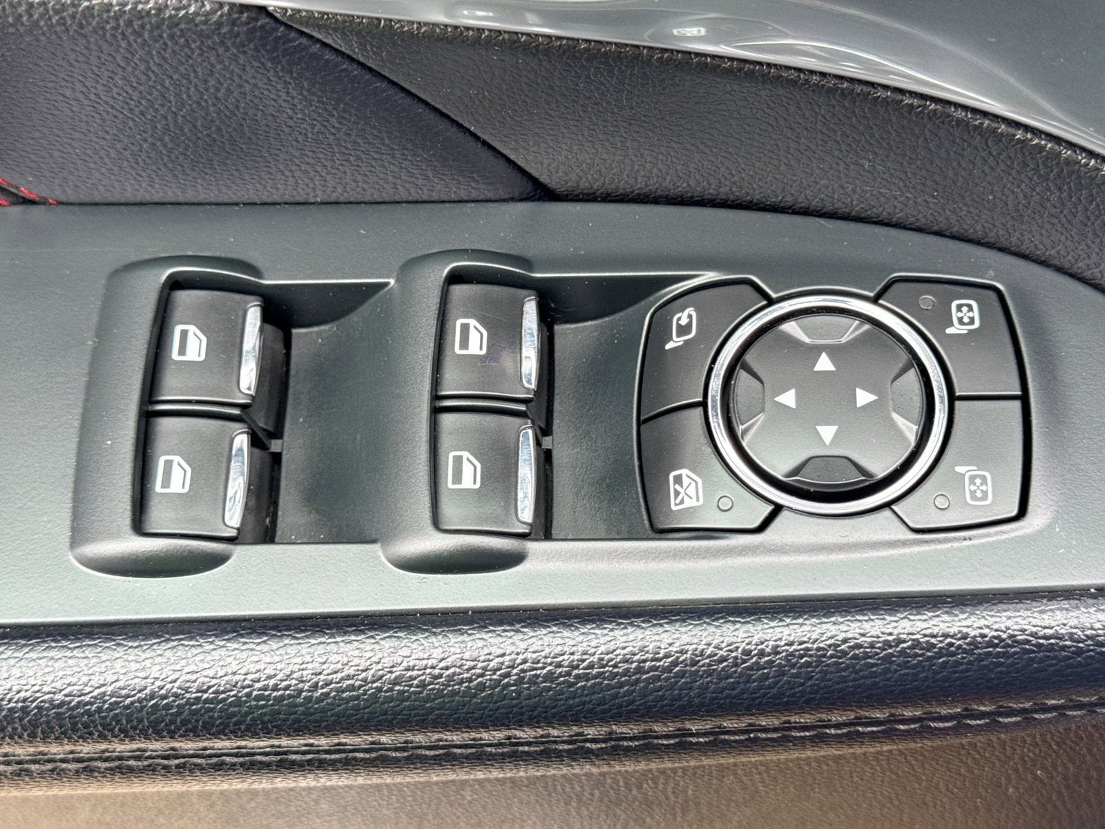 Thumbnail: 2018 Ford Explorer - 16