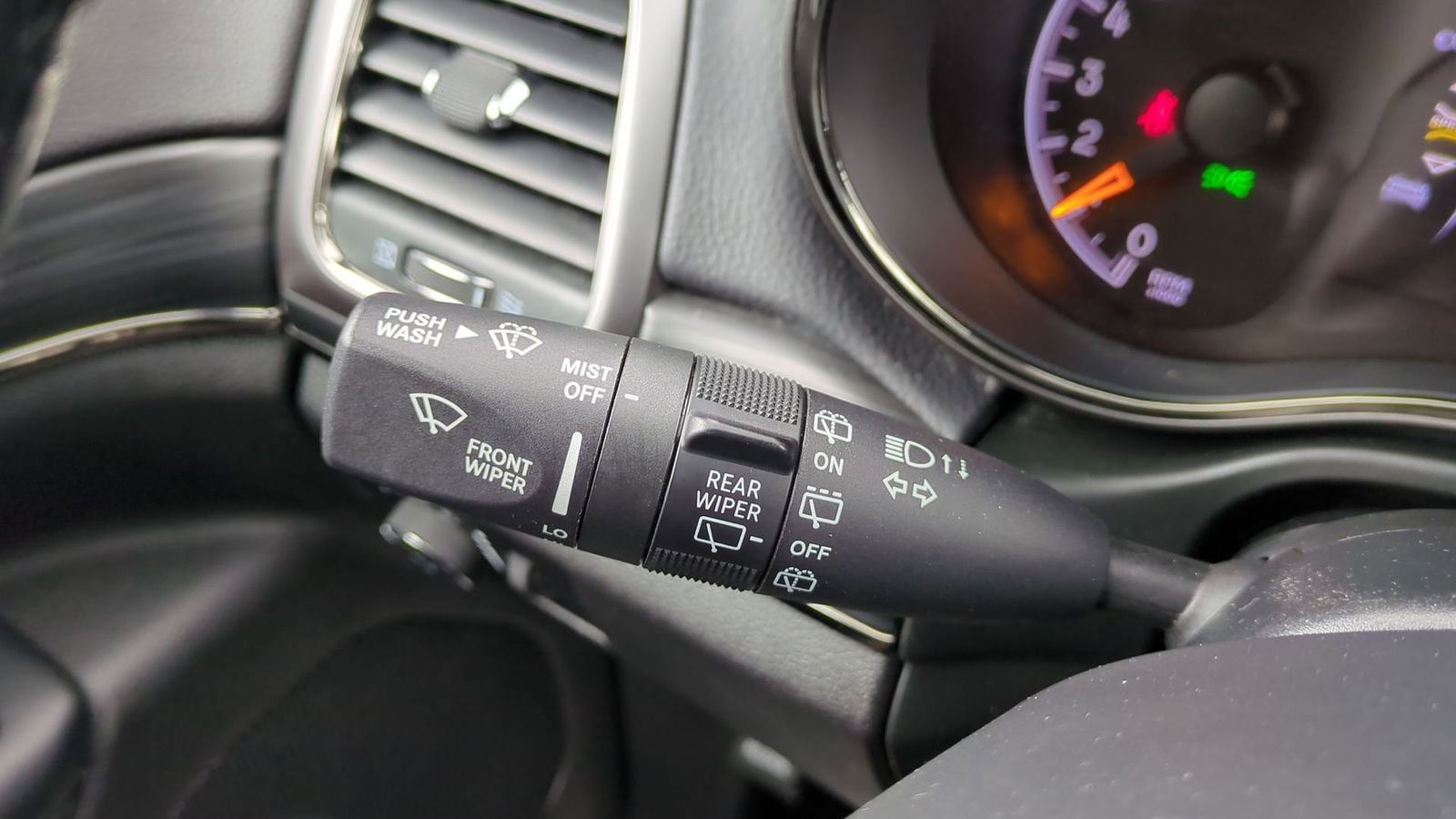 Thumbnail: 2020 Jeep Grand Cherokee - 29