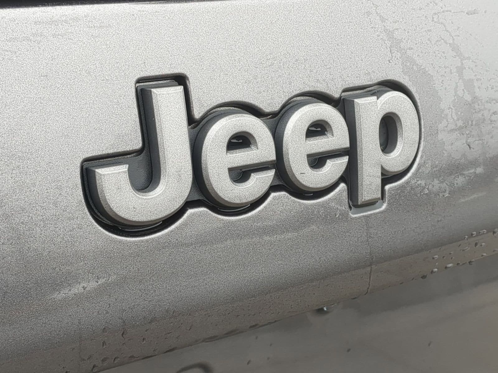 Thumbnail: 2020 Jeep Cherokee - 13
