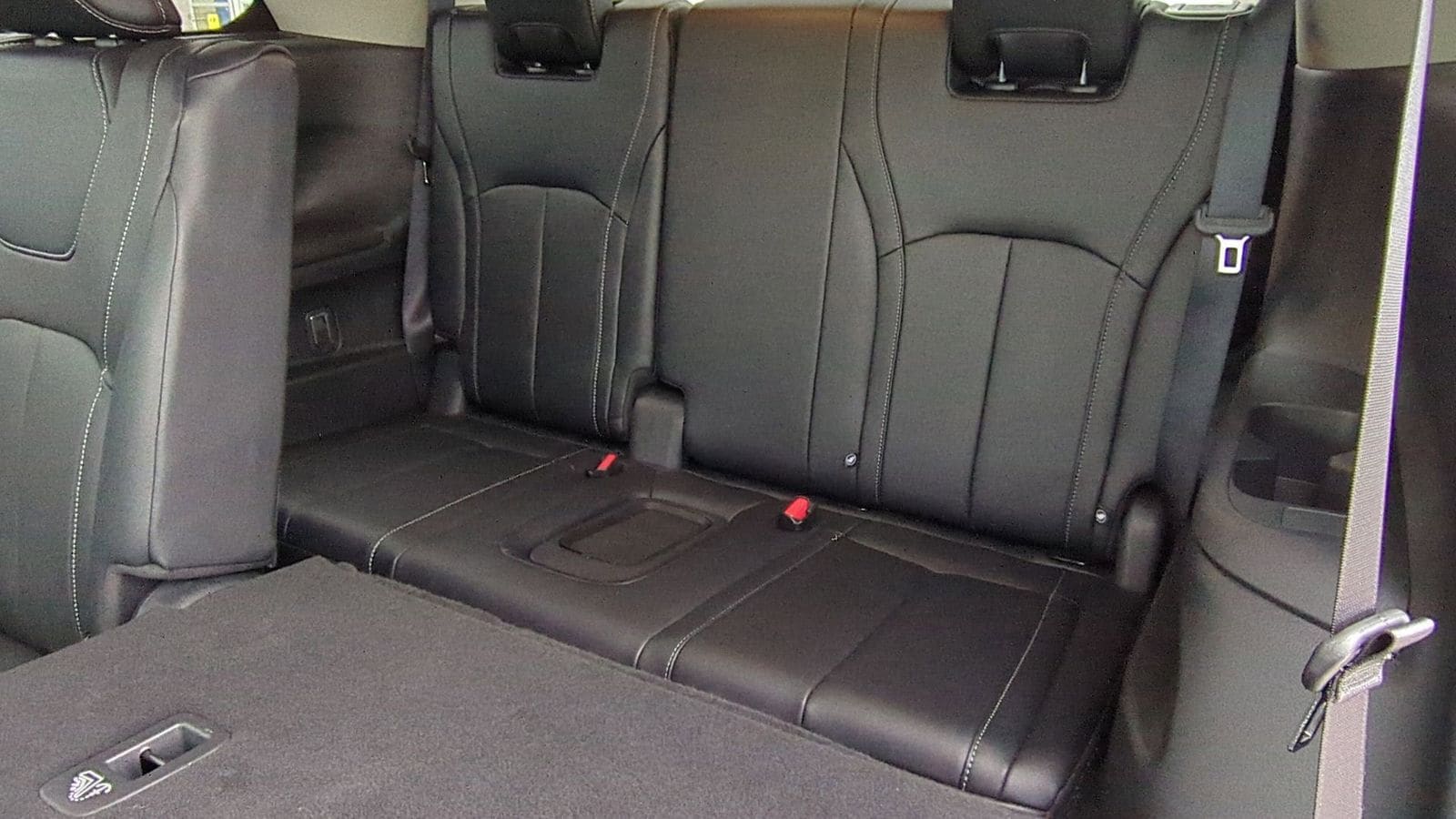 Thumbnail: 2023 INFINITI QX60 - 19