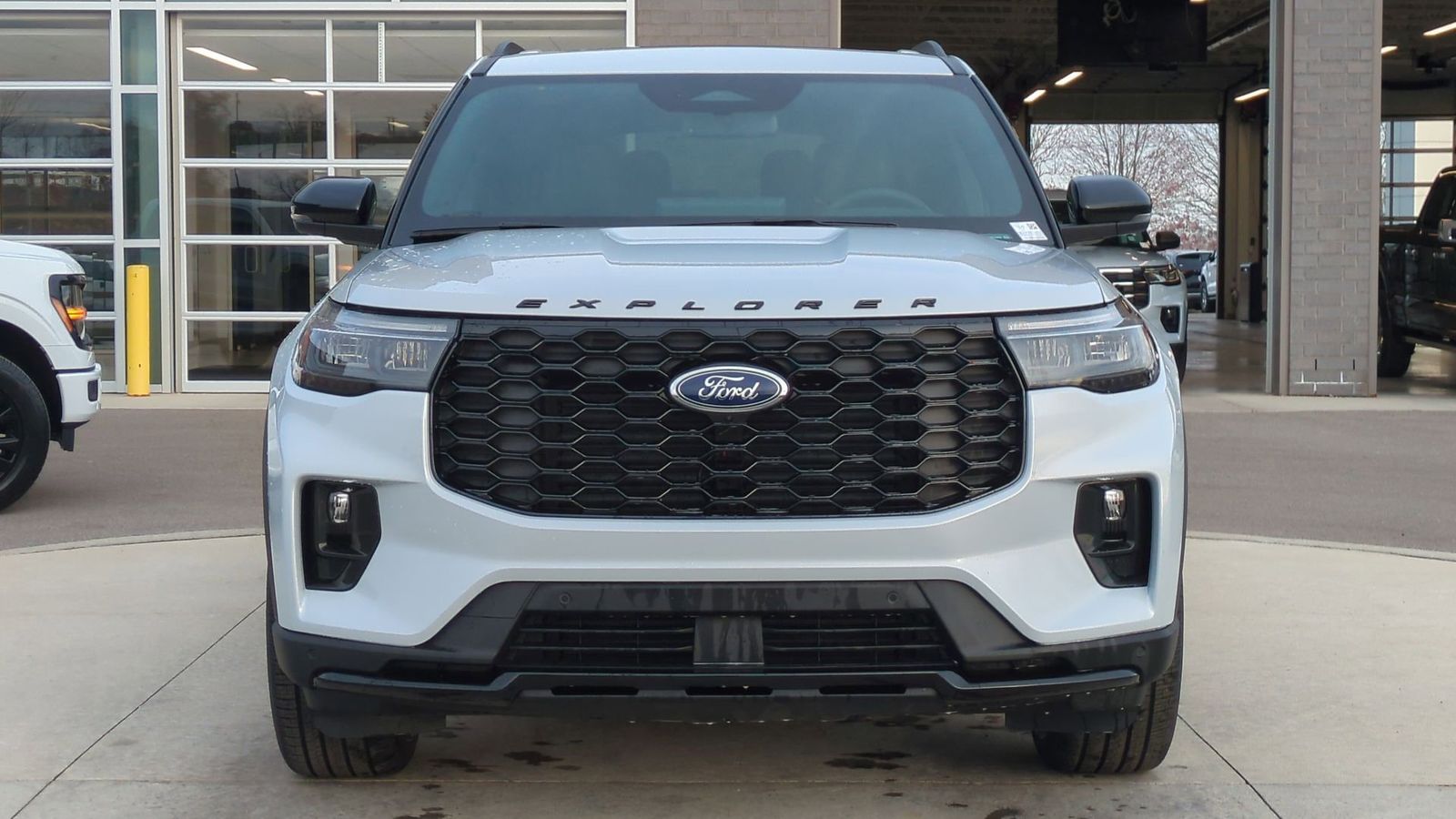 Thumbnail: 2026 Ford Explorer - 8