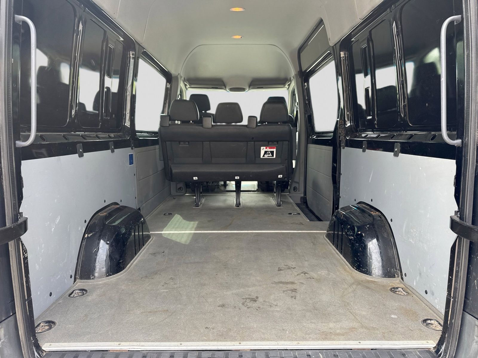 Thumbnail: 2017 Mercedes-Benz Sprinter - 32