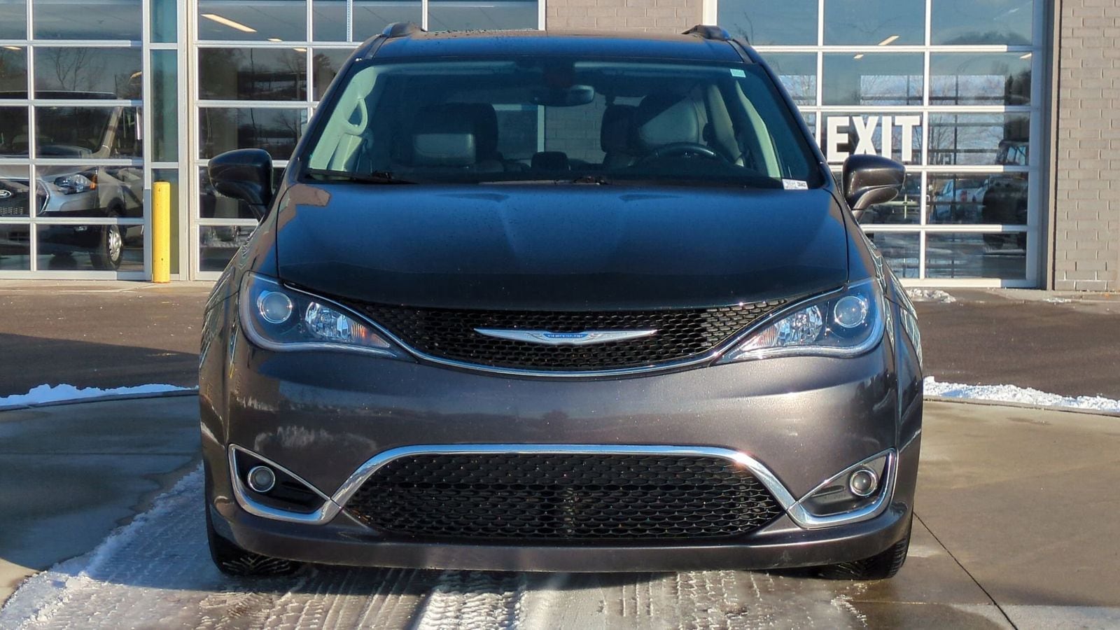 Thumbnail: 2018 Chrysler Pacifica - 10