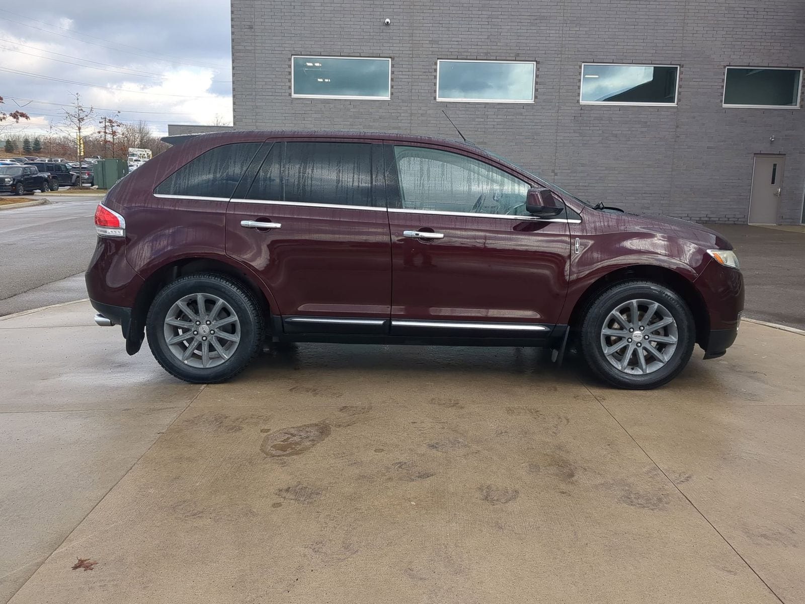 Thumbnail: 2011 Lincoln MKX - 9