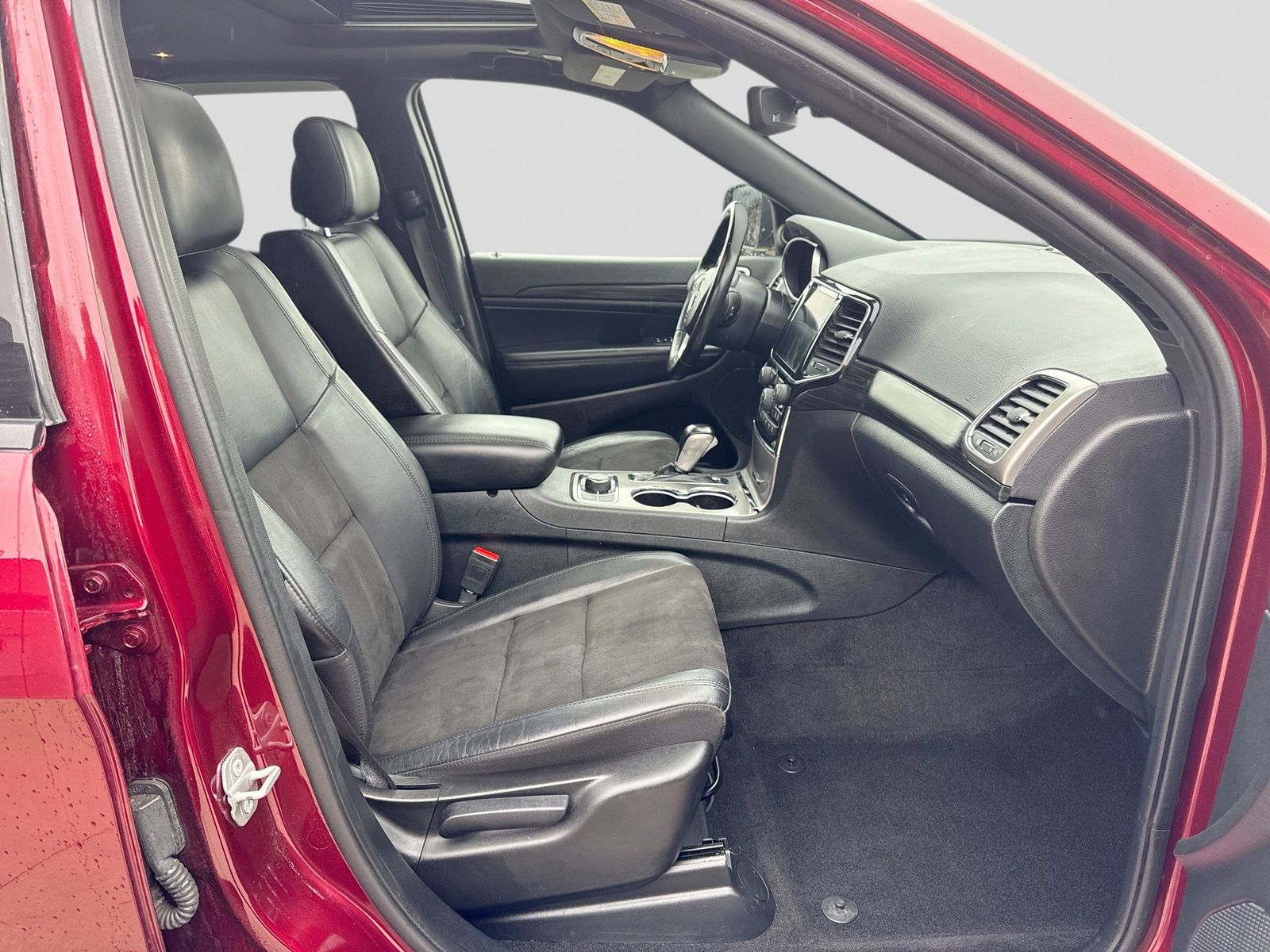 Thumbnail: 2022 Jeep Grand Cherokee - 7