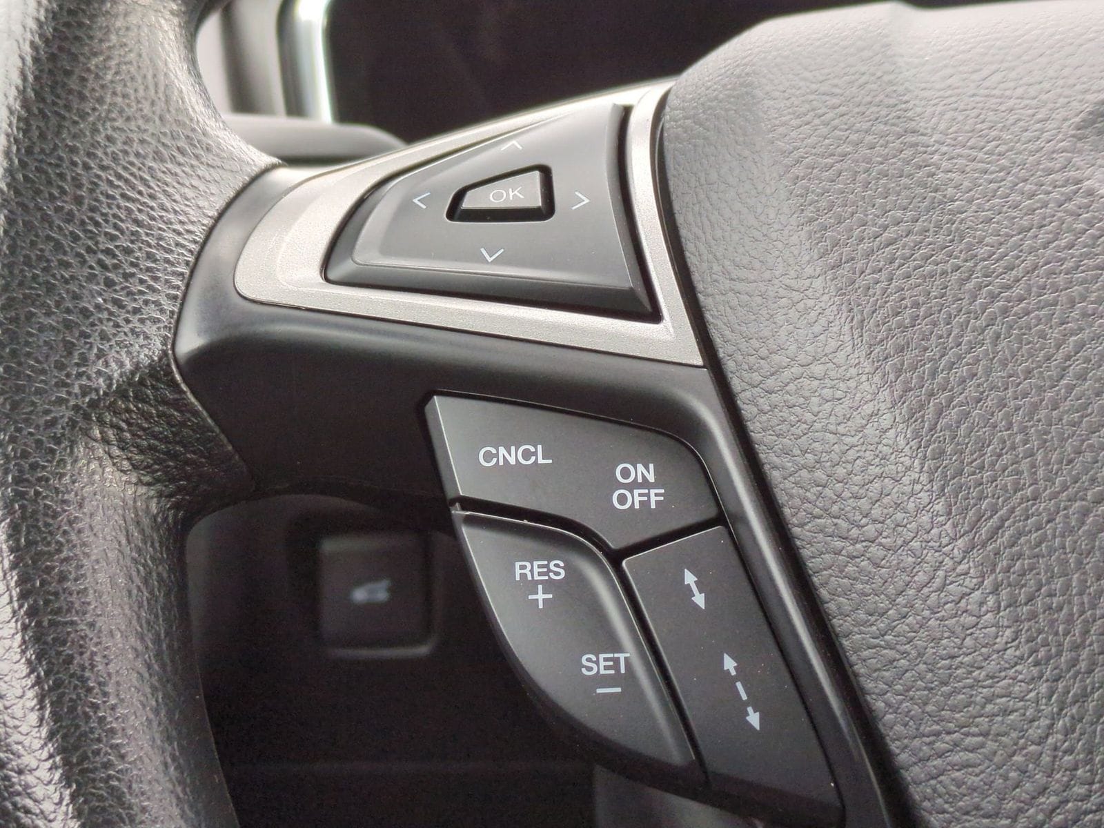 Thumbnail: 2020 Ford Fusion - 25