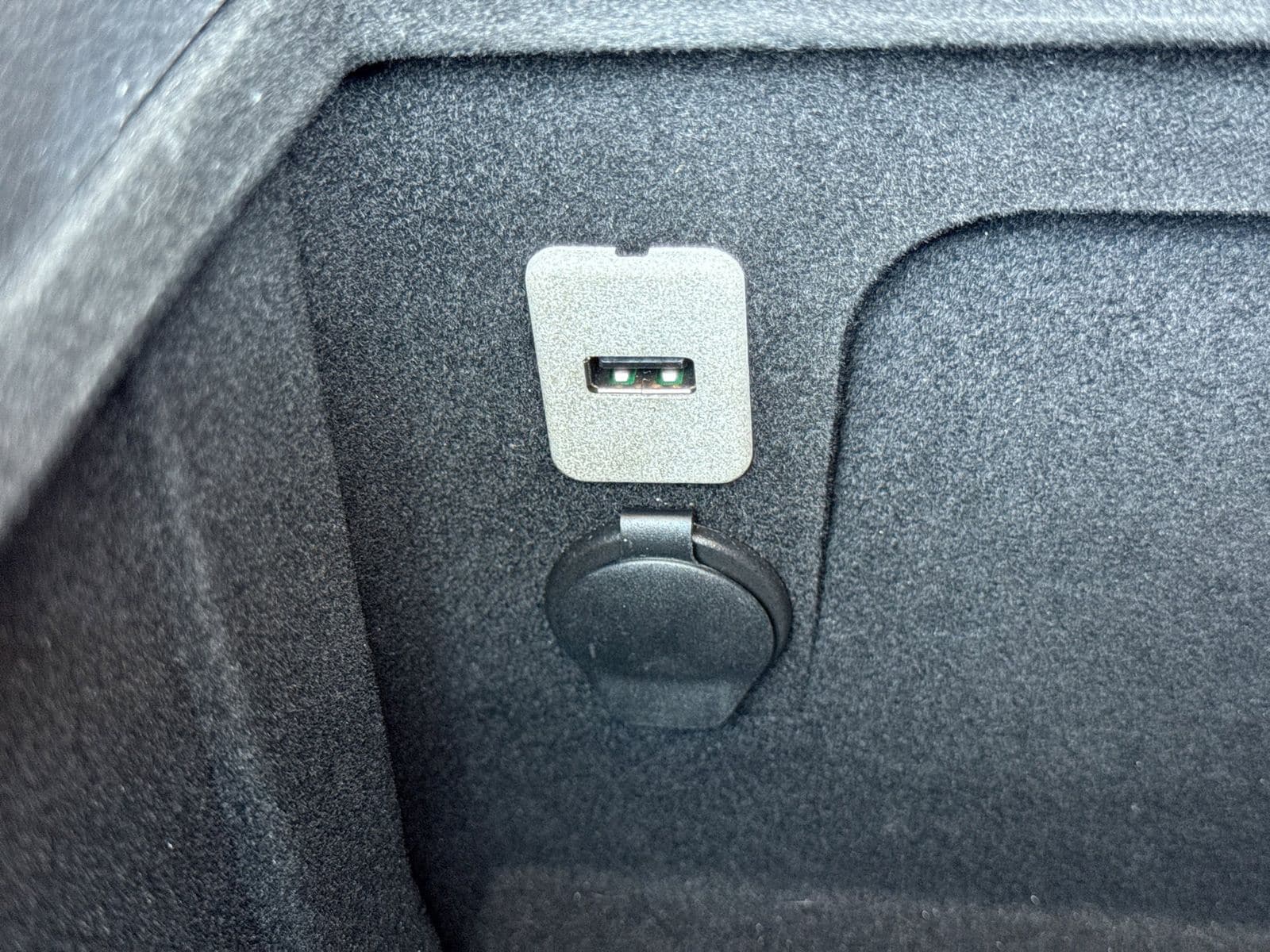 Thumbnail: 2013 Chevrolet Silverado 1500 - 36