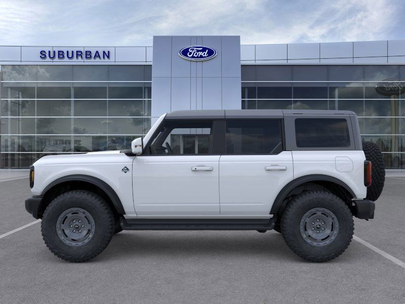 2025 Ford Bronco Outer Banks photo 3